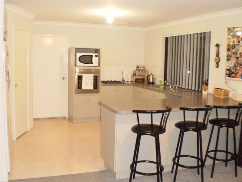 70 Midsummer Circle, Pinjarra WA 6208