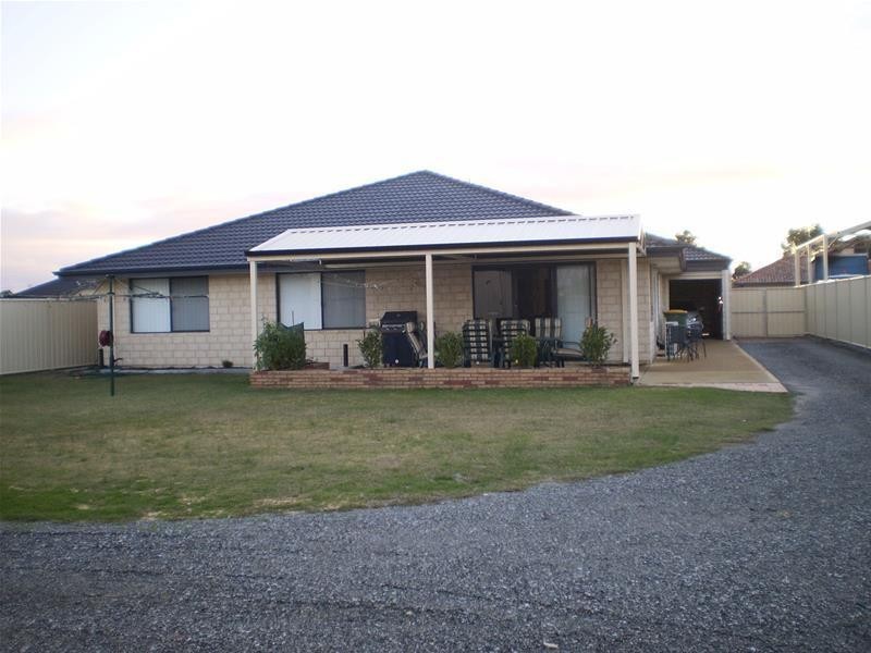 70 Midsummer Circle, Pinjarra WA 6208