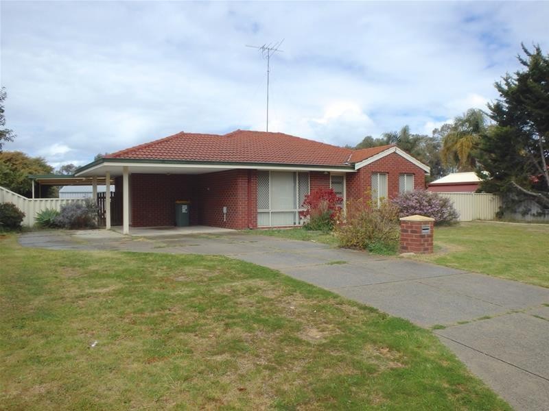 4 Achilles Place, Greenfields WA 6210
