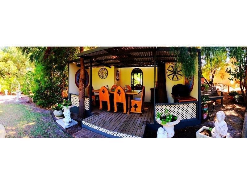 1 Butlers Retreat, Waroona WA 6215