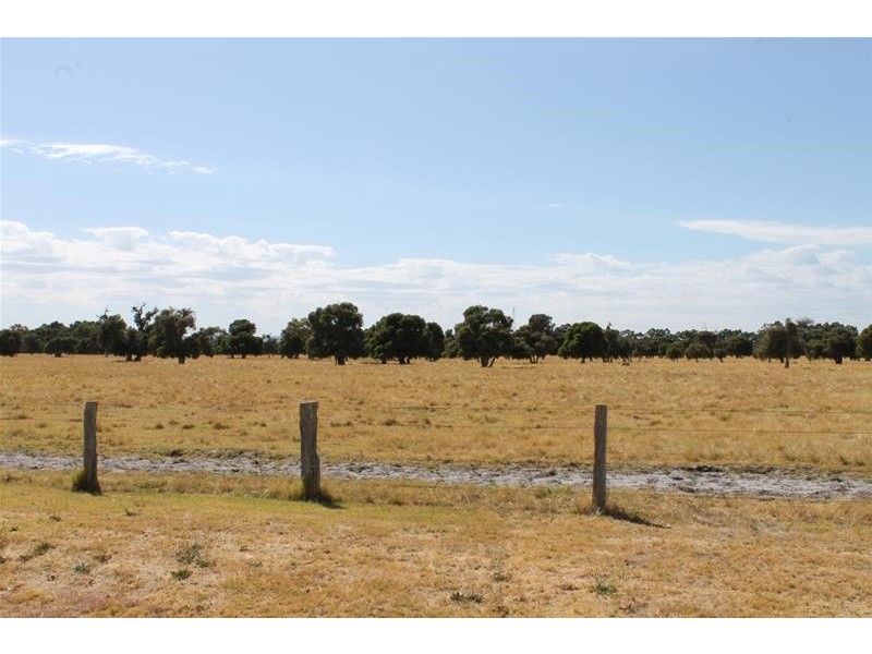 5 Adam Road, Ravenswood WA 6208