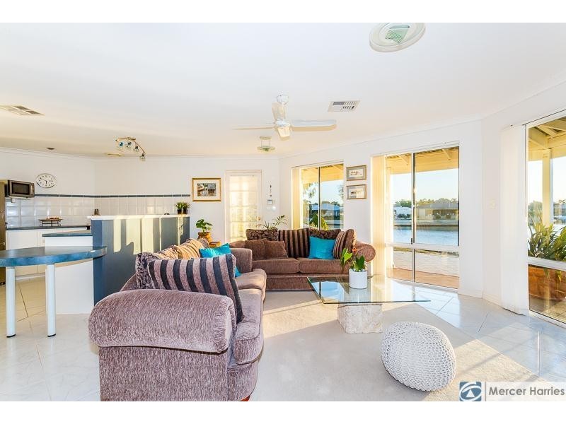 22 Heron Place, South Yunderup WA 6208