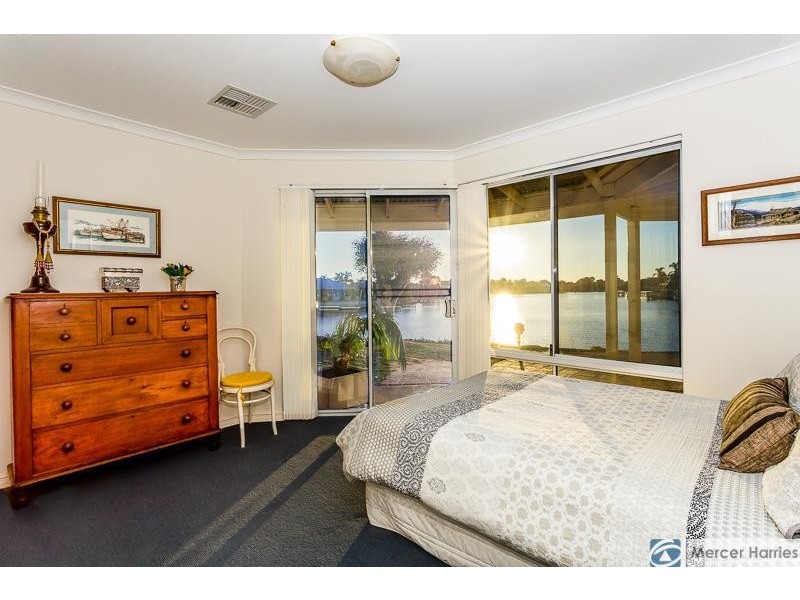 22 Heron Place, South Yunderup WA 6208