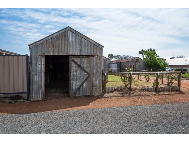 16A Brooking Street, Williams WA 6391