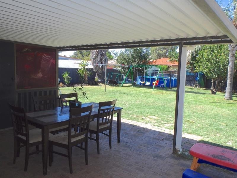 12 Nuytsia Place, Pinjarra WA 6208