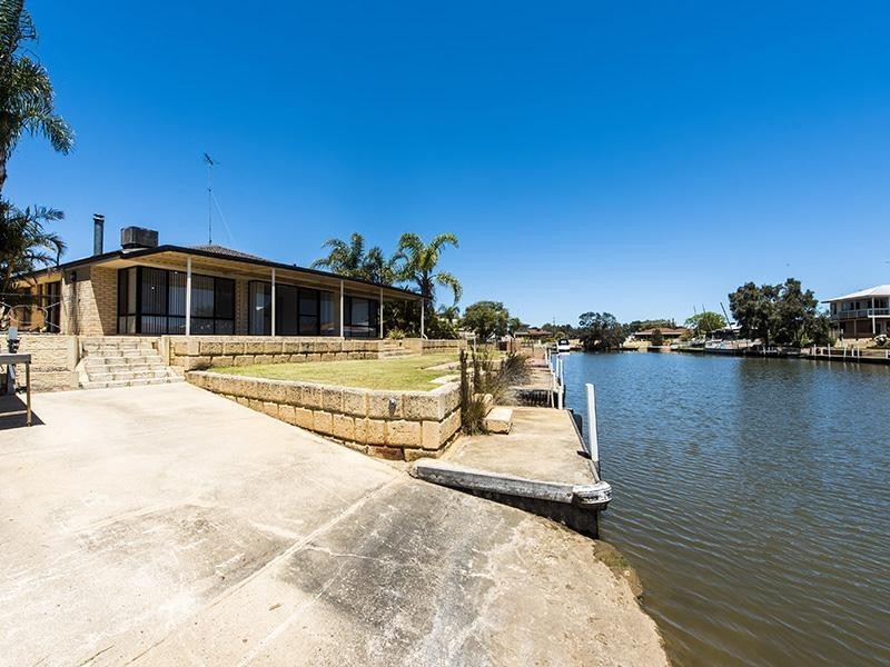 11 Oomoo Place, South Yunderup WA 6208