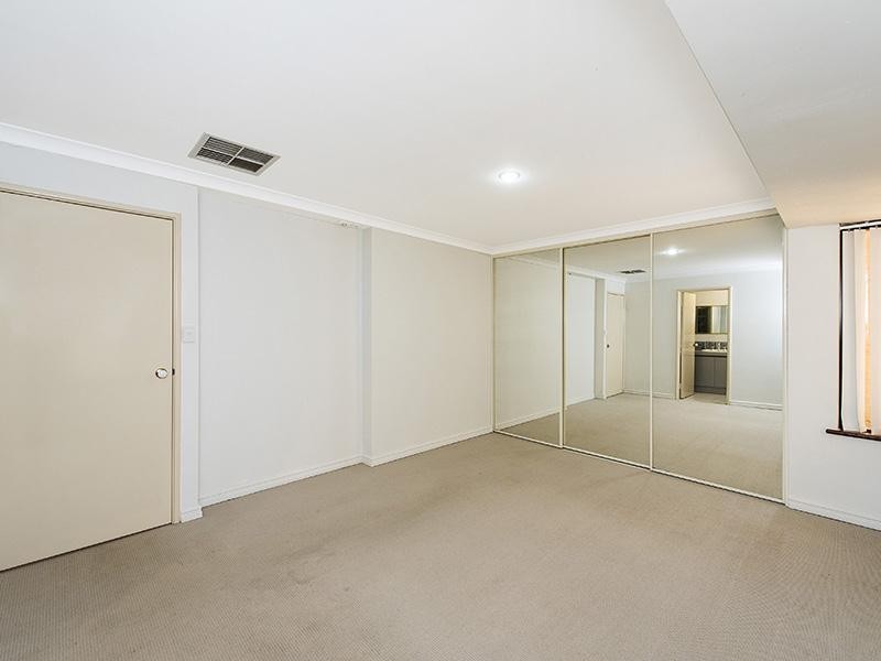 11 Oomoo Place, South Yunderup WA 6208