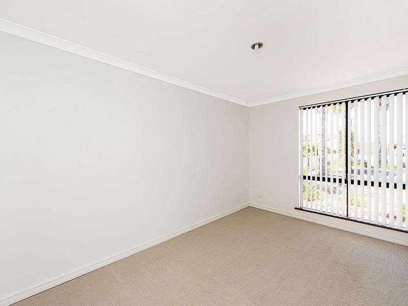 11 Oomoo Place, South Yunderup WA 6208