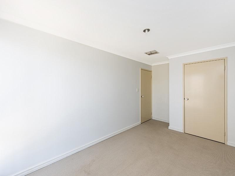 11 Oomoo Place, South Yunderup WA 6208