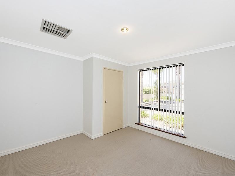 11 Oomoo Place, South Yunderup WA 6208