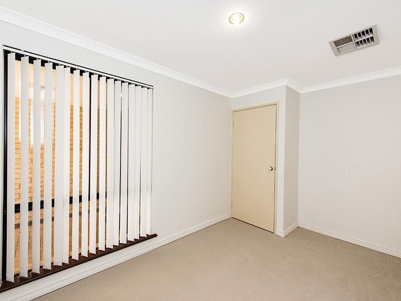 11 Oomoo Place, South Yunderup WA 6208