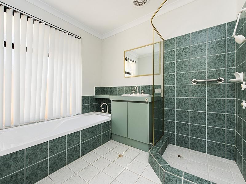 11 Oomoo Place, South Yunderup WA 6208