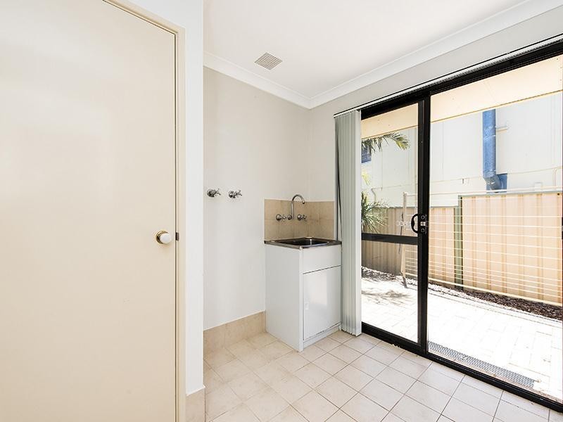 11 Oomoo Place, South Yunderup WA 6208