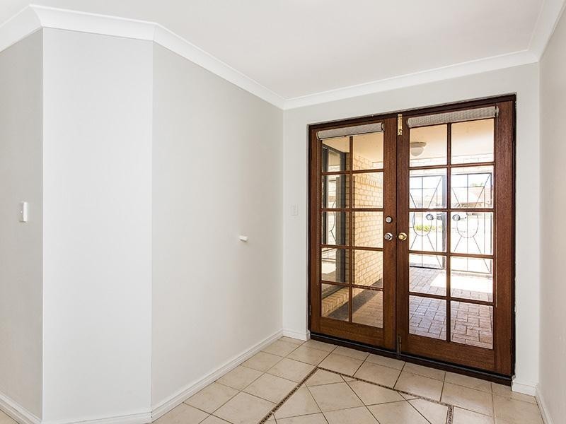 11 Oomoo Place, South Yunderup WA 6208