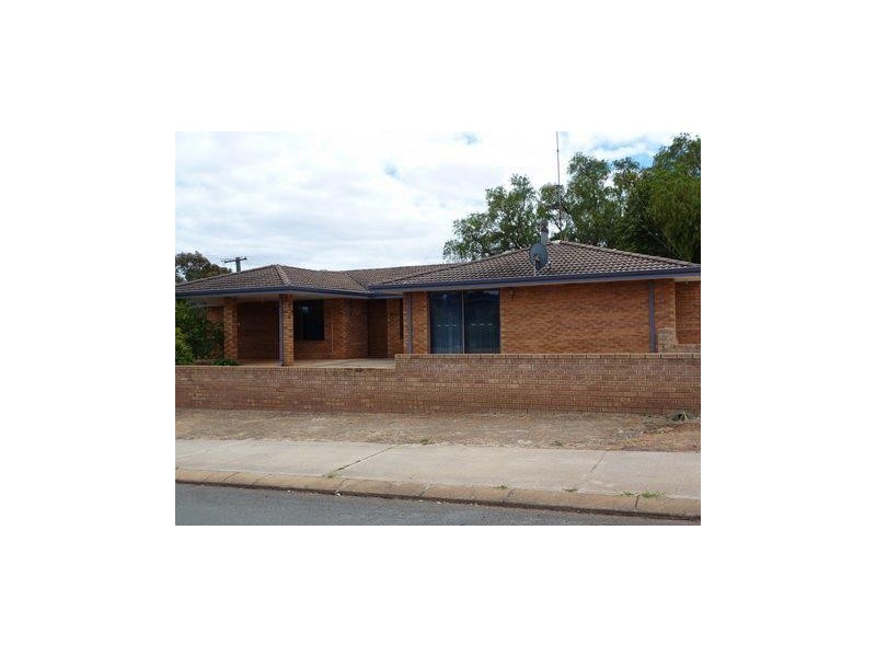 31 Johnstone Street, Boddington WA 6390