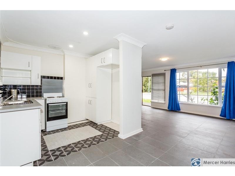 2 Sear Street, Pinjarra WA 6208