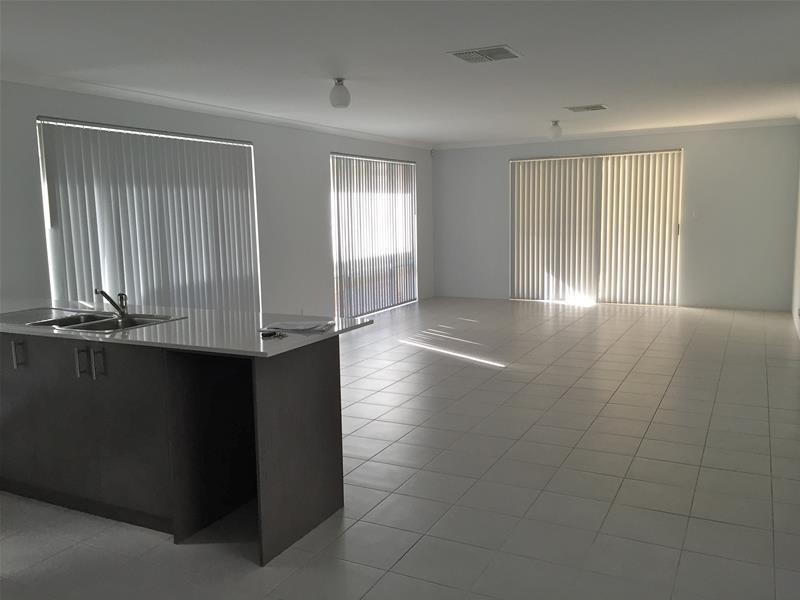 18 Blair Street, South Yunderup WA 6208