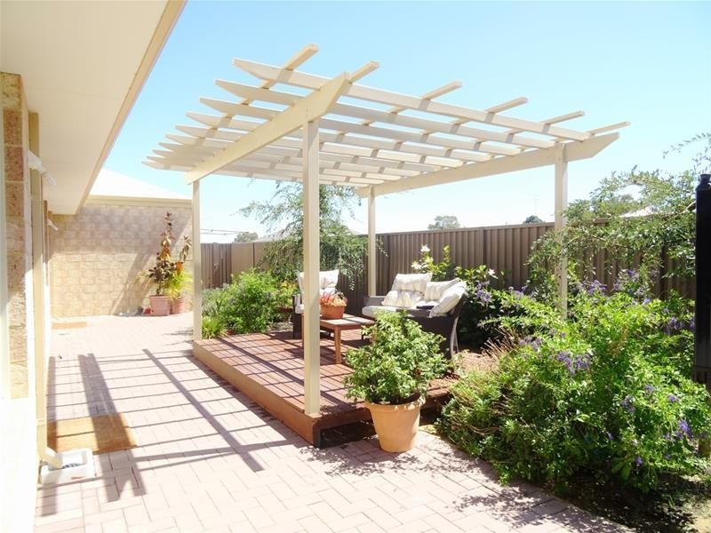 9 Harrison Way, Waroona WA 6215