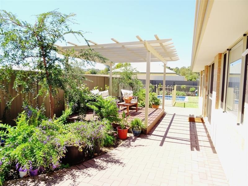 9 Harrison Way, Waroona WA 6215