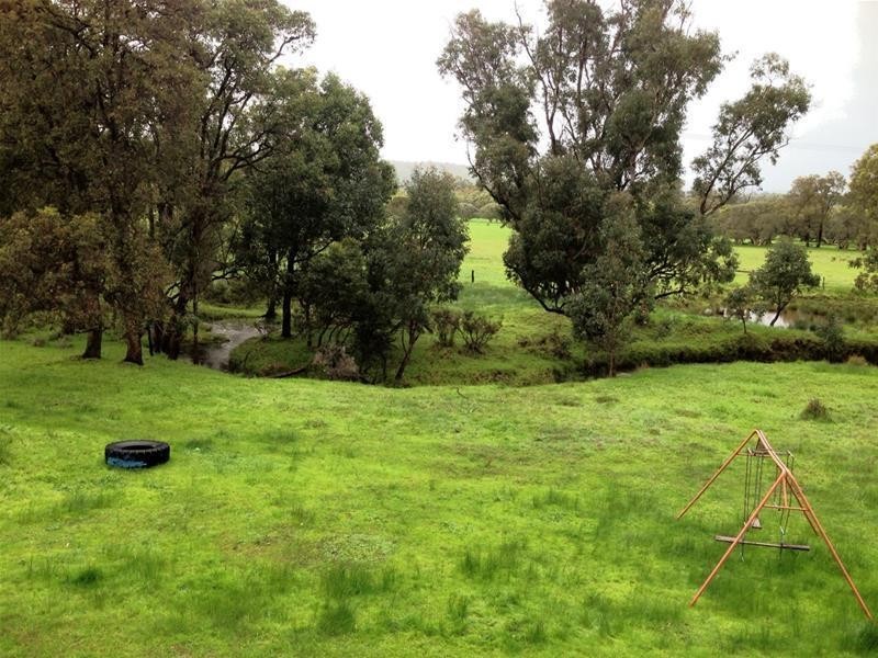 125  Thompson Road, Cookernup WA 6220