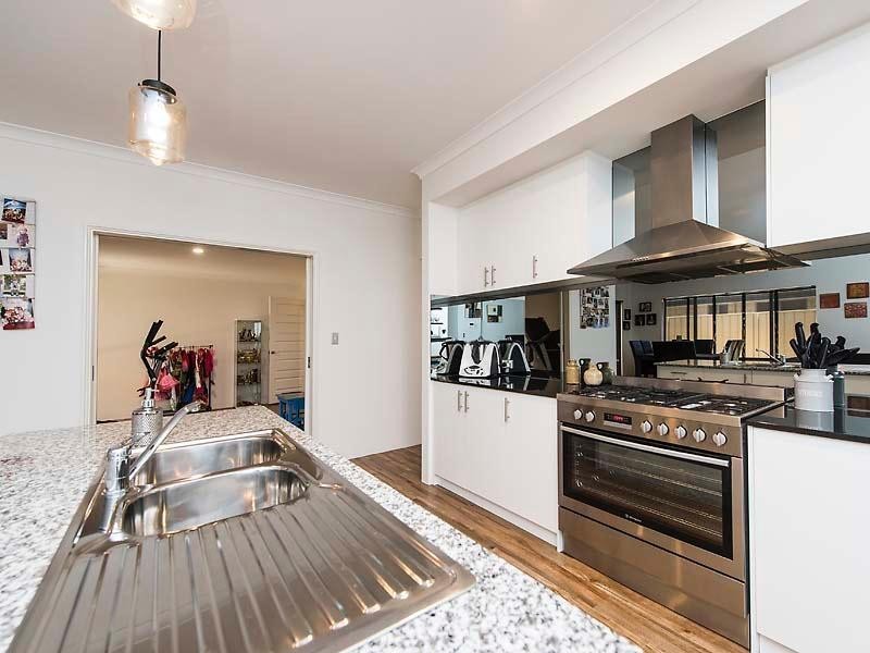 45 Hampton Road, Pinjarra WA 6208