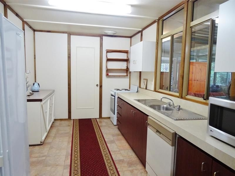 8 Knight Place, Waroona WA 6215