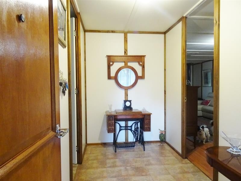 8 Knight Place, Waroona WA 6215