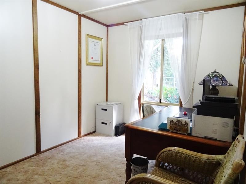 8 Knight Place, Waroona WA 6215