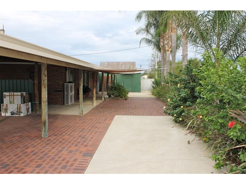 2 Lever Way, South Yunderup WA 6208