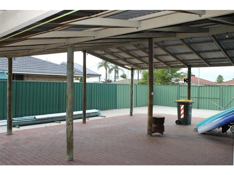 2 Lever Way, South Yunderup WA 6208