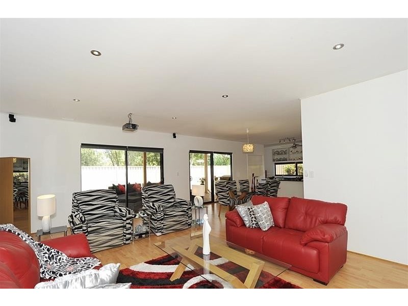 19/70 Rodoreda Cresent, Ravenswood WA 6208