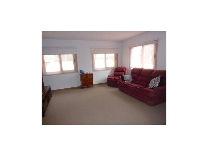 31 Sandalwood Place, Boddington WA 6390