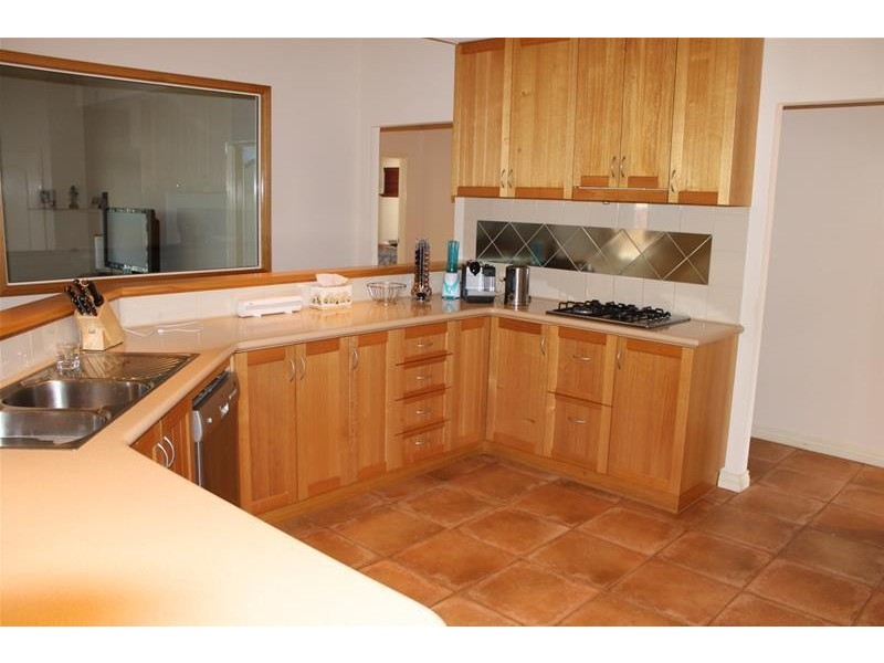 48 Banksia Terrace, South Yunderup WA 6208