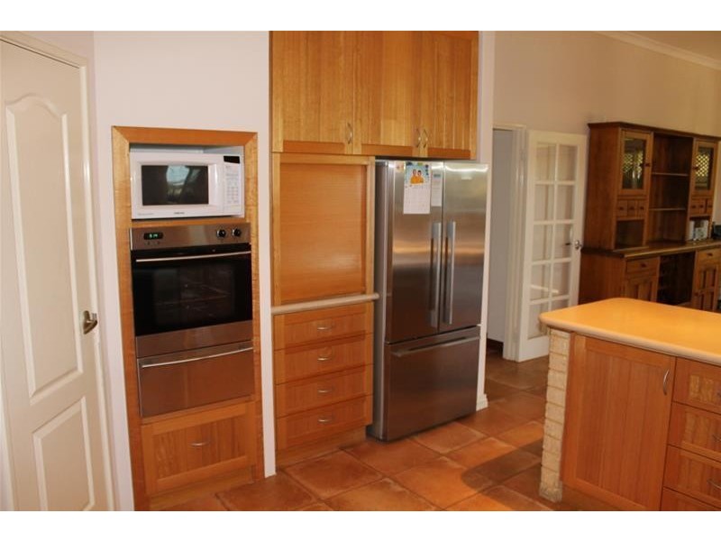 48 Banksia Terrace, South Yunderup WA 6208