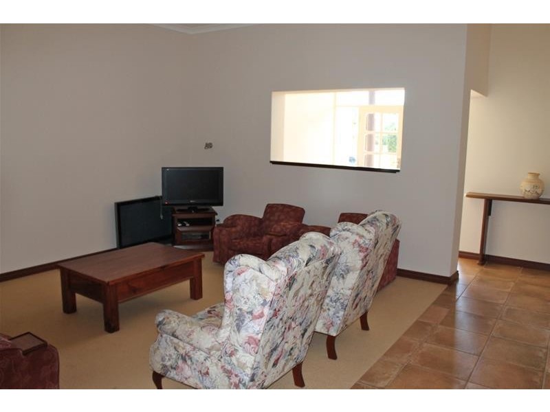 48 Banksia Terrace, South Yunderup WA 6208