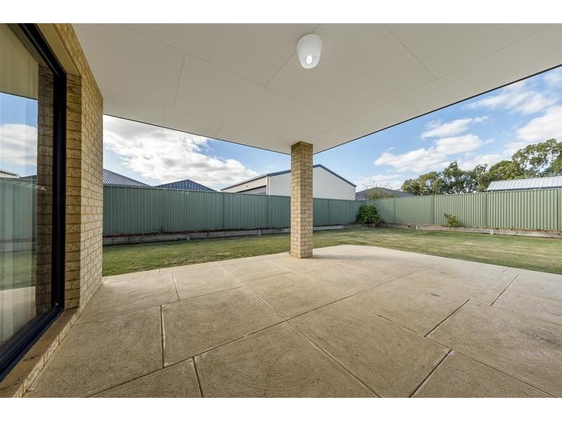 14 Chestnut Street, Pinjarra WA 6208