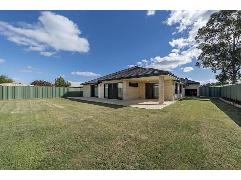 14 Chestnut Street, Pinjarra WA 6208