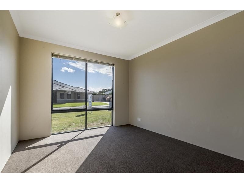 14 Chestnut Street, Pinjarra WA 6208