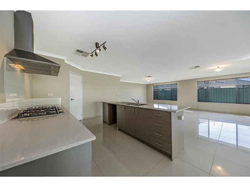 14 Chestnut Street, Pinjarra WA 6208