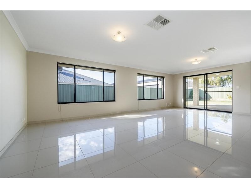 14 Chestnut Street, Pinjarra WA 6208