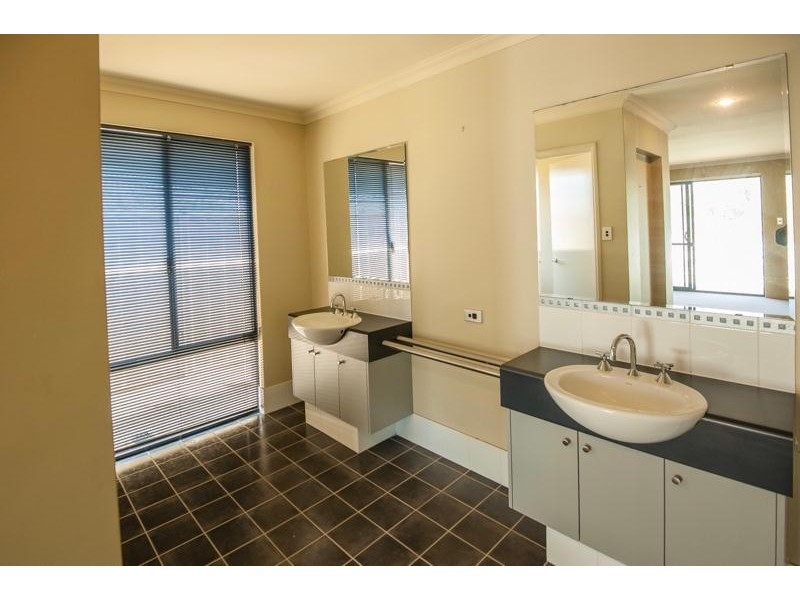 9 Pateman Place, South Yunderup WA 6208