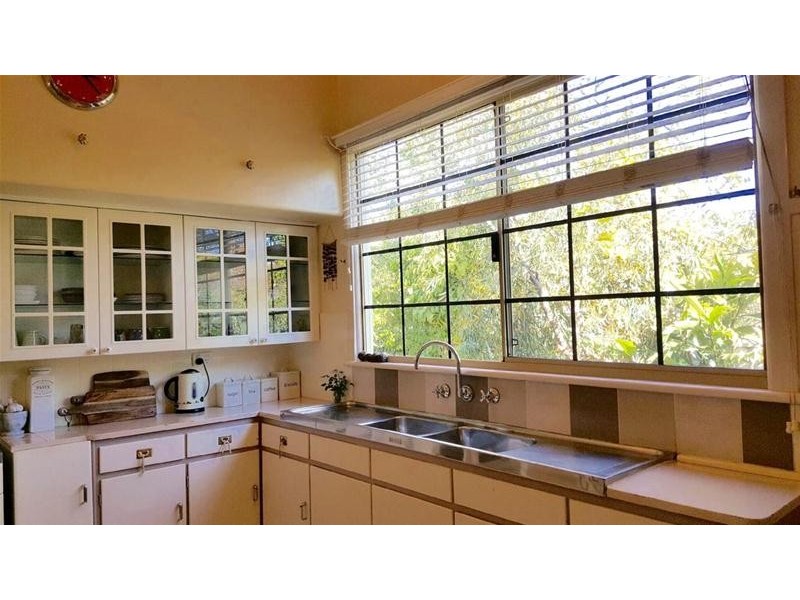 104 Fouracre Street, Waroona WA 6215