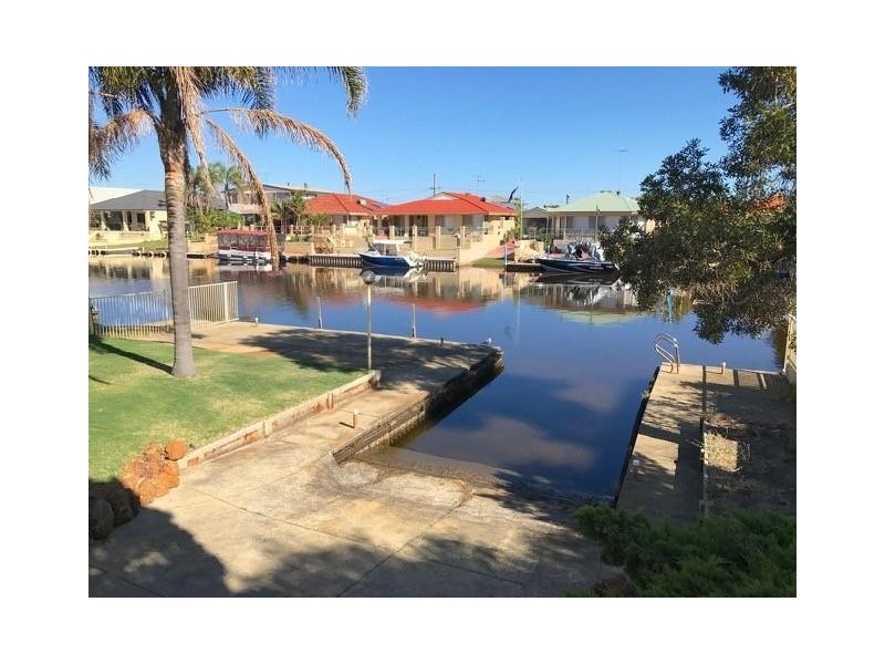 21 Woolah Place, South Yunderup WA 6208