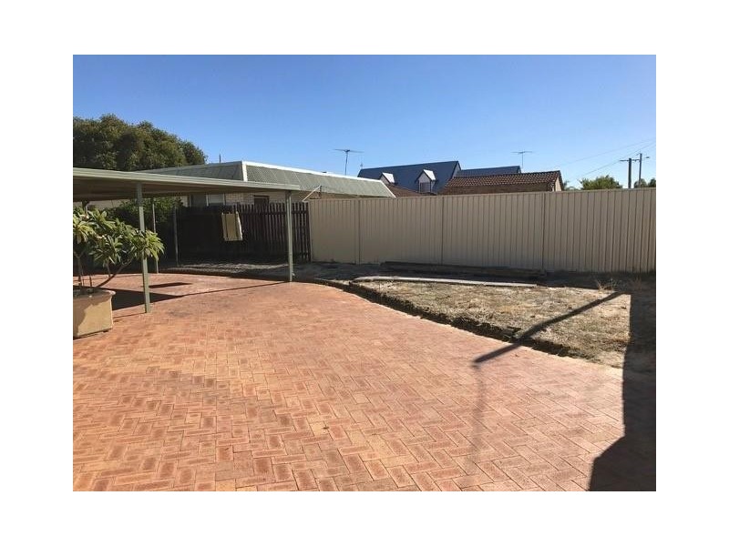 21 Woolah Place, South Yunderup WA 6208