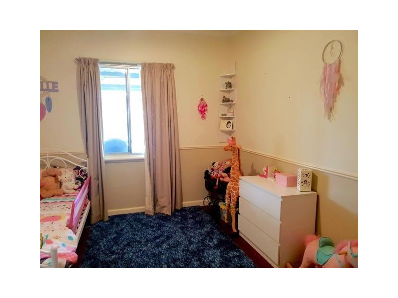 6 White Street, Wandering WA 6308