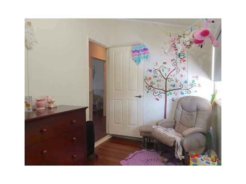 6 White Street, Wandering WA 6308