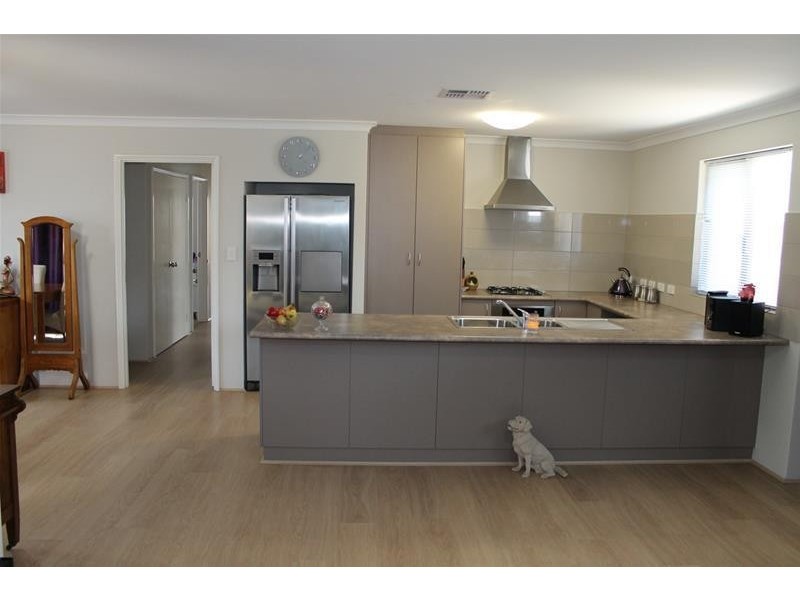 19 Barron Turn, South Yunderup WA 6208