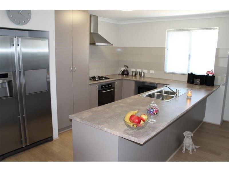 19 Barron Turn, South Yunderup WA 6208