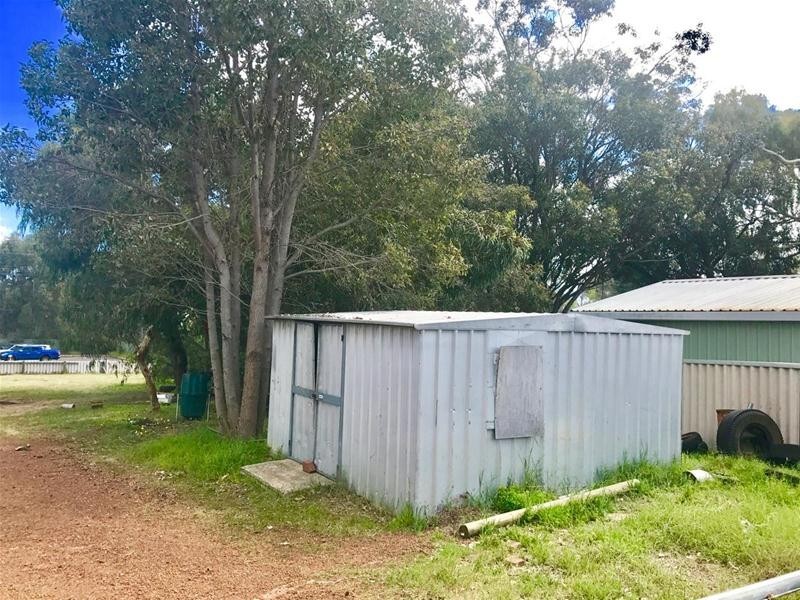 42 South West Highway, Waroona WA 6215