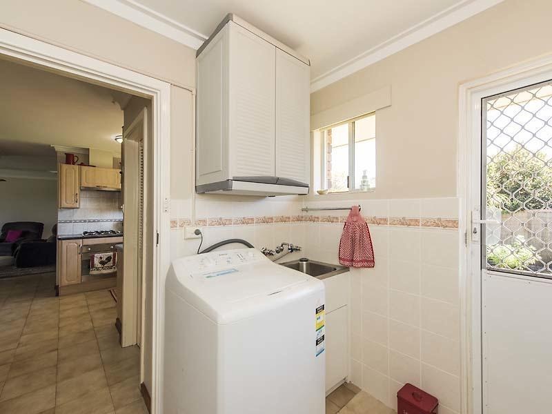 9 Cowen Street, Pinjarra WA 6208